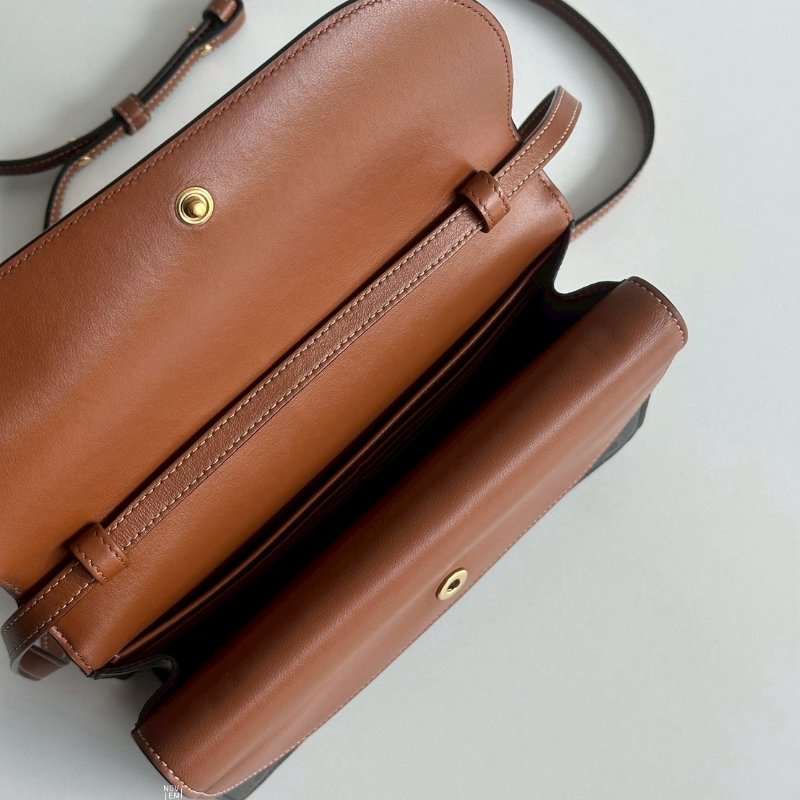 98新🫰🏻Celine 老花雙層 WOC-4