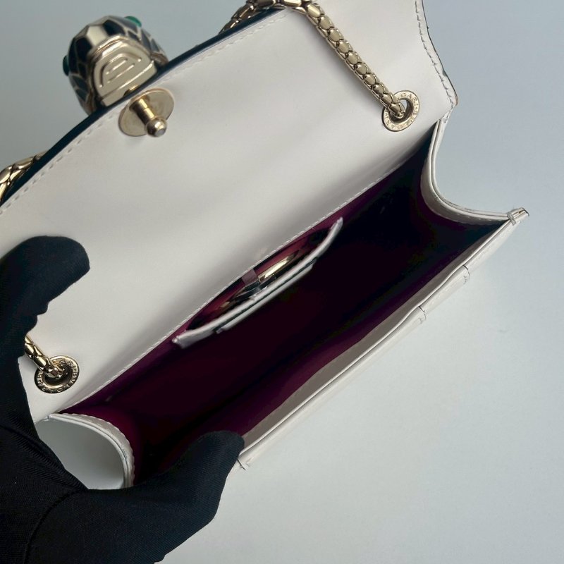 98新🫰🏻 Bvlgari 寶格麗 Serpenti Forever 斜揹包 白色-13