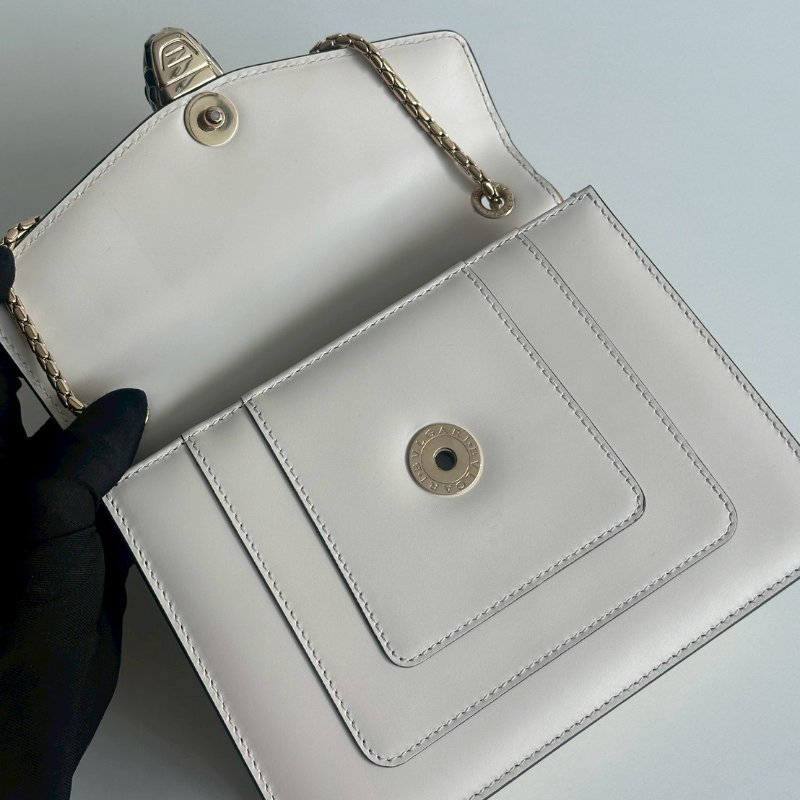 98新🫰🏻 Bvlgari 寶格麗 Serpenti Forever 斜揹包 白色-14