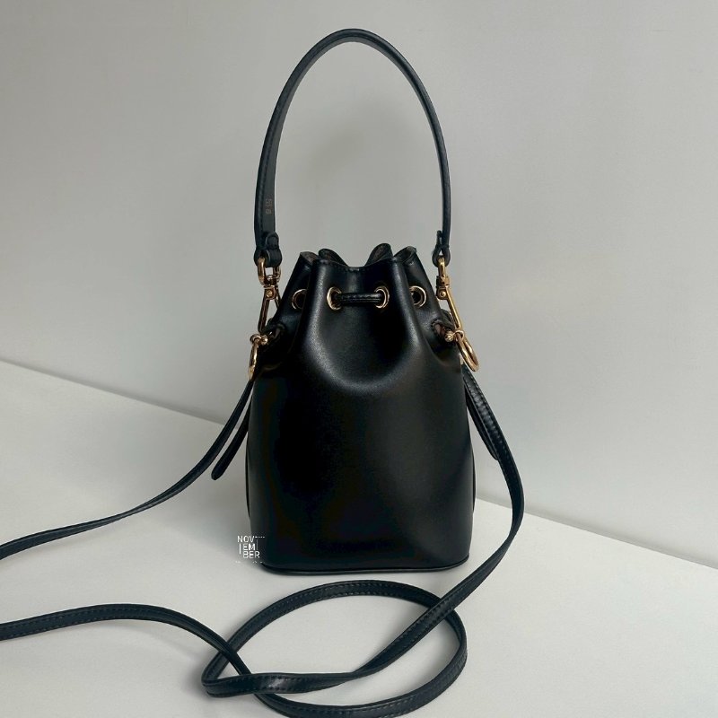 99新🆕 全配有購證🙌🏻 Fendi 芬迪 迷你水桶包 黑金-6