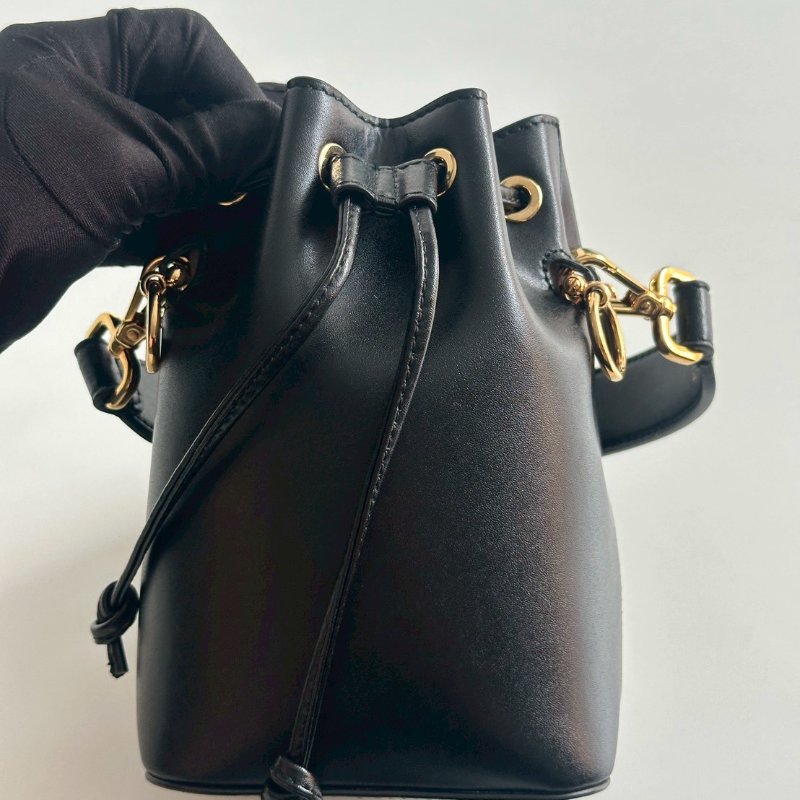 99新🆕 全配有購證🙌🏻 Fendi 芬迪 迷你水桶包 黑金-15
