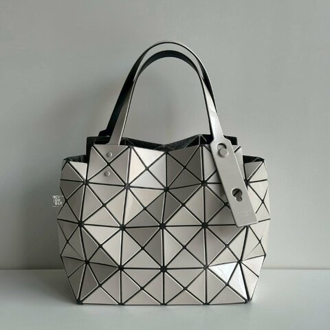 99新🆕 Issey Miyake BAO BAO 三宅一生 白色托特包