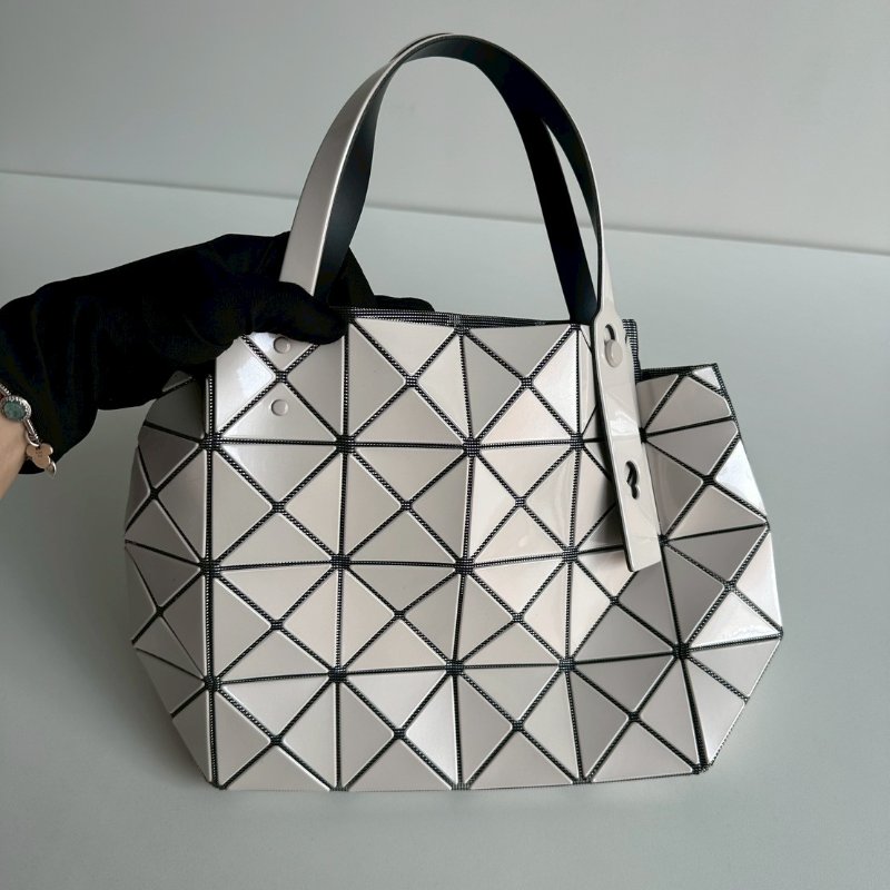 99新🆕 Issey Miyake BAO BAO 三宅一生 白色托特包-6