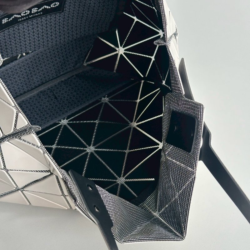 99新🆕 Issey Miyake BAO BAO 三宅一生 白色托特包-12