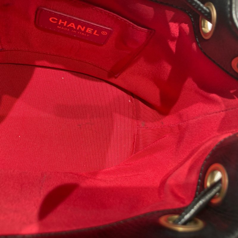 CHANEL 香奈兒 COCO LOGO 雙C 水桶包包 小牛皮 黑色 金釦-11