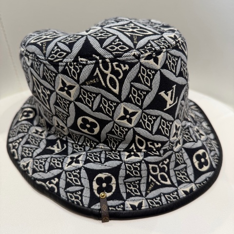 Louis Vuitton  新款漁夫帽1854 🖤誰戴誰好看（沒戴過）