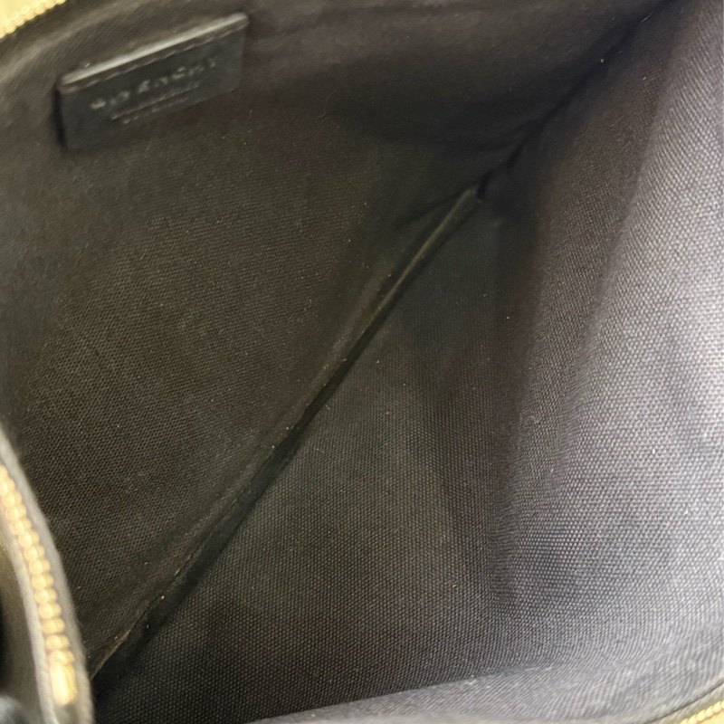 Givenchy 小鹿斑比手拿包-3