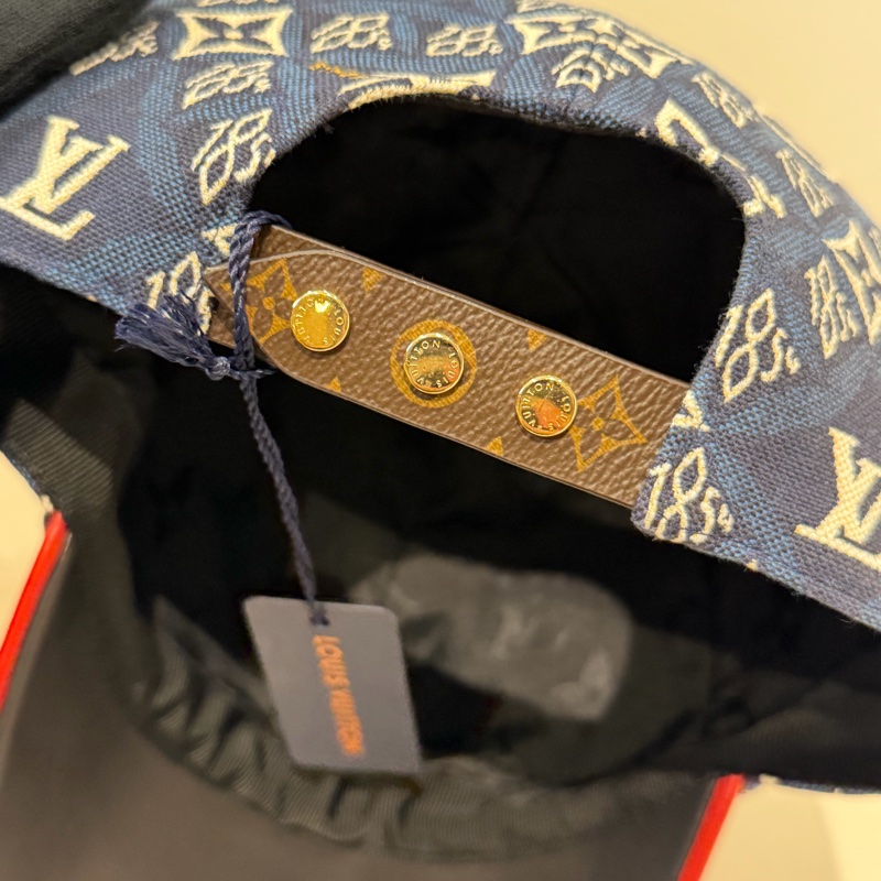 Louis Vuitton 新款版帽1854 🖤誰戴誰好看(未戴過有刮痕)-5