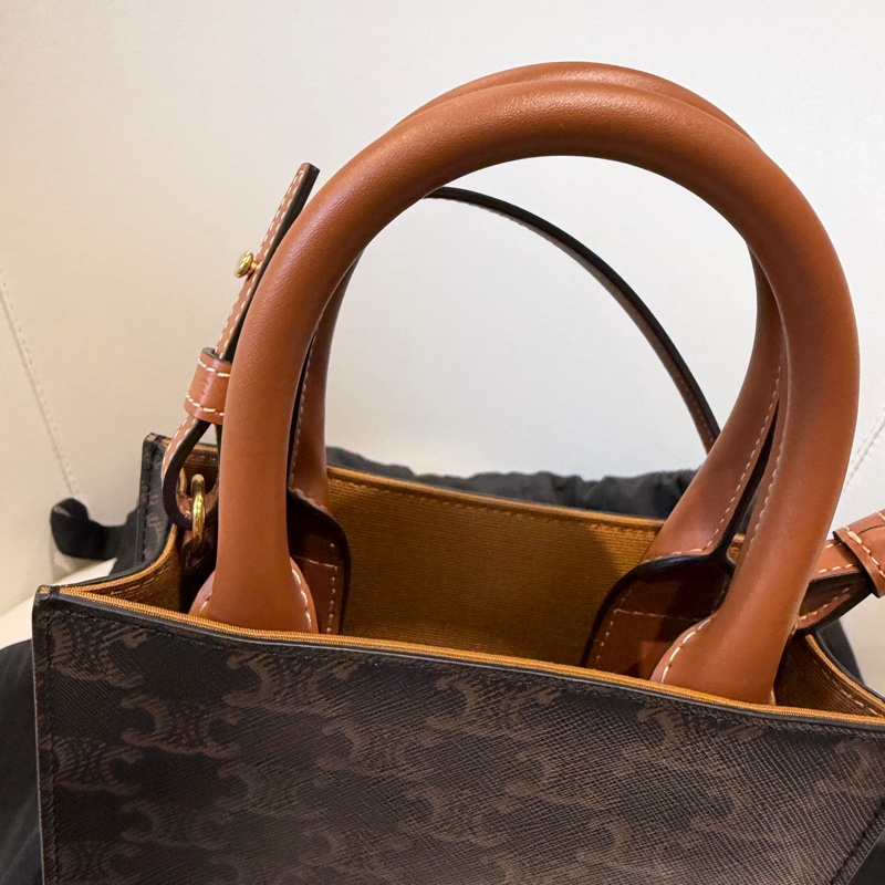CELINE 老花經典手提袋 琴譜包 背帶 🩷超美入手款-12