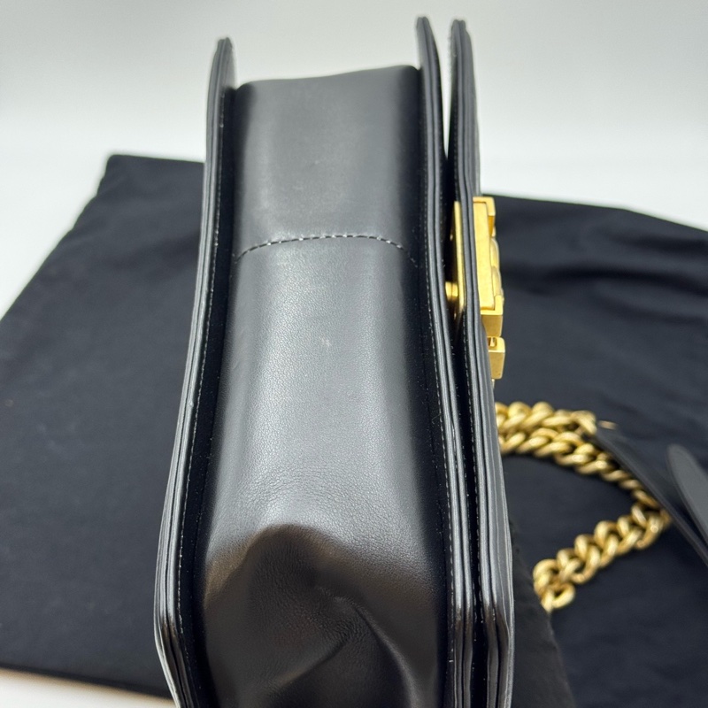 香奈兒/Chanel LEBOY 黑金配色V紋編織款 有卡 28開-5