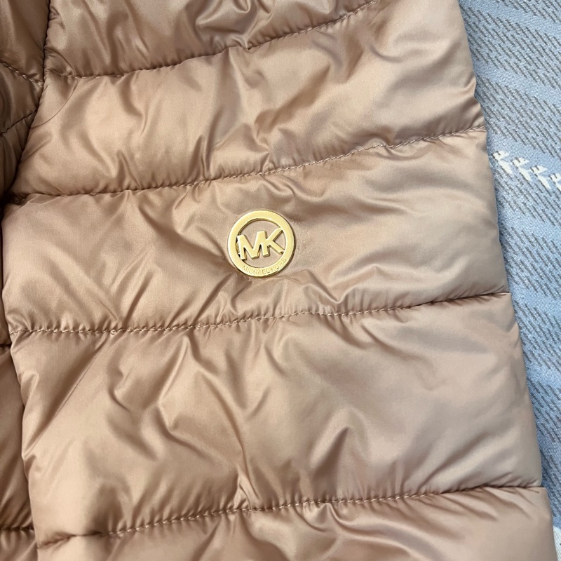 Michael kors銀粉色長版連帽輕羽絨外套-10