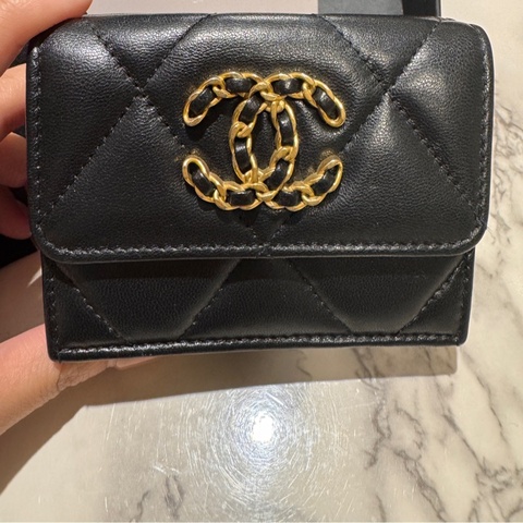 Chanel19 三層短夾 -黑金