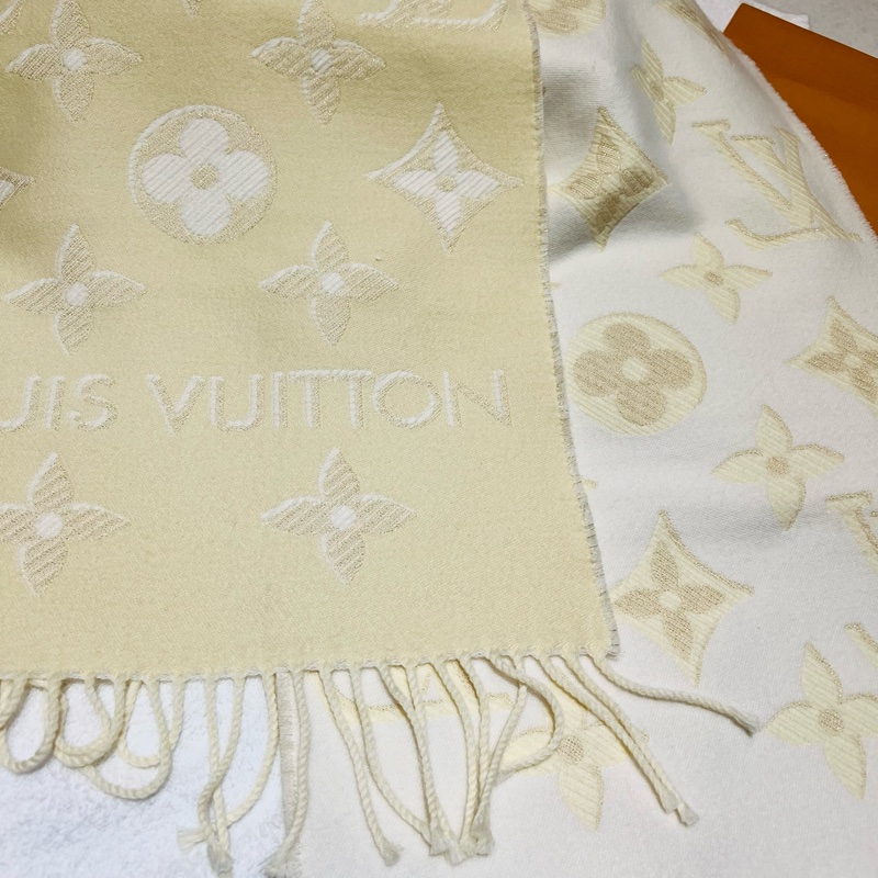LV路易威登「大全配」 LOUISVUITTON淡鵝黃色雙面圍巾-2