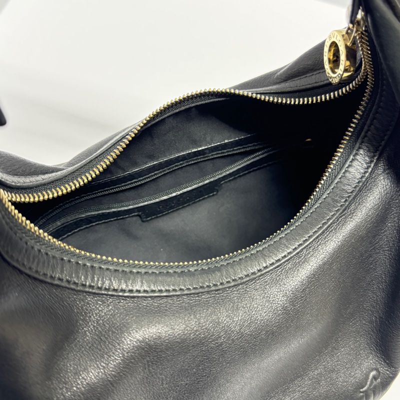 【極新🎁】 BVLGARI 寶格麗 經典黑色 Hobo腋下包 (專櫃122,000)-16