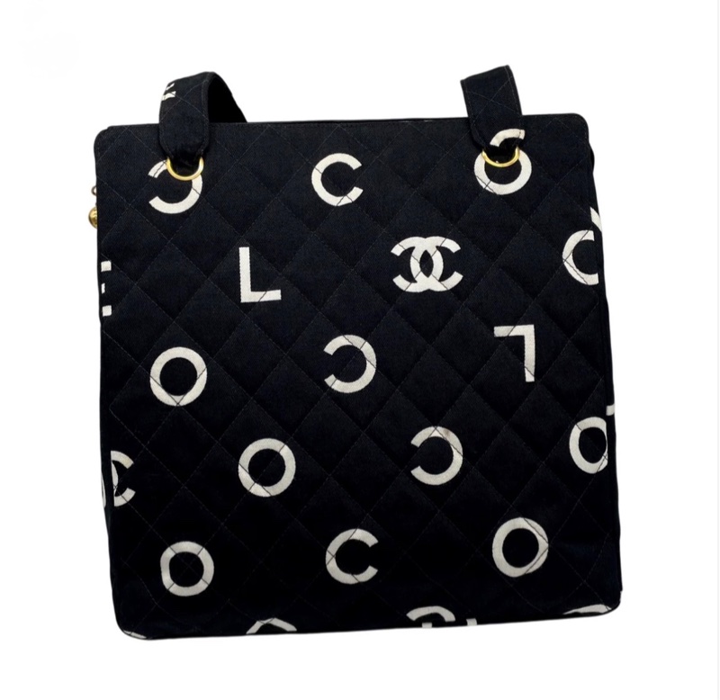 「JL精品代購」9新 Chanel秀款黑白塗鴉字母logo單肩包-4