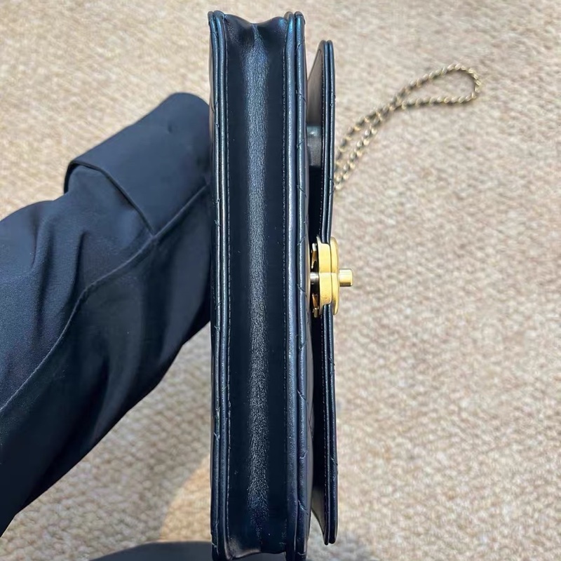 Chanel雙金珠woc-5