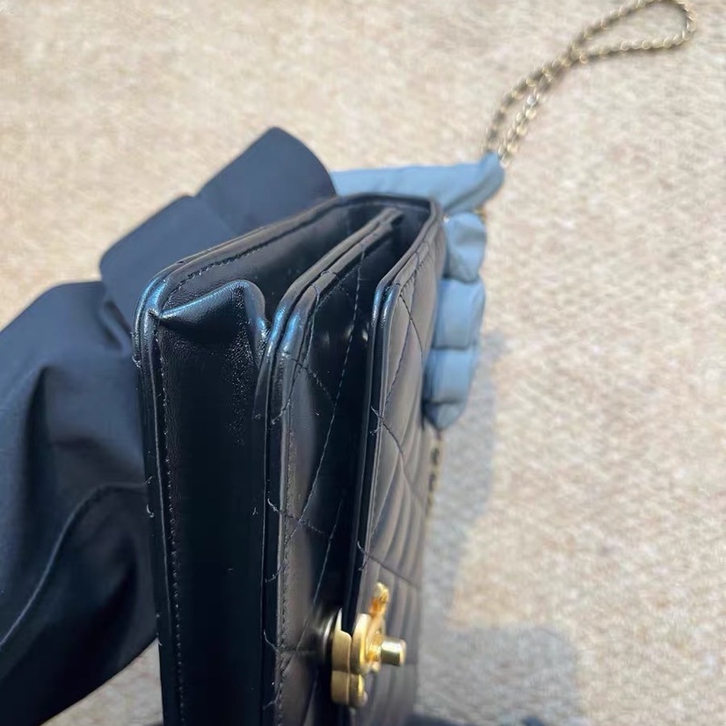 Chanel雙金珠woc-4