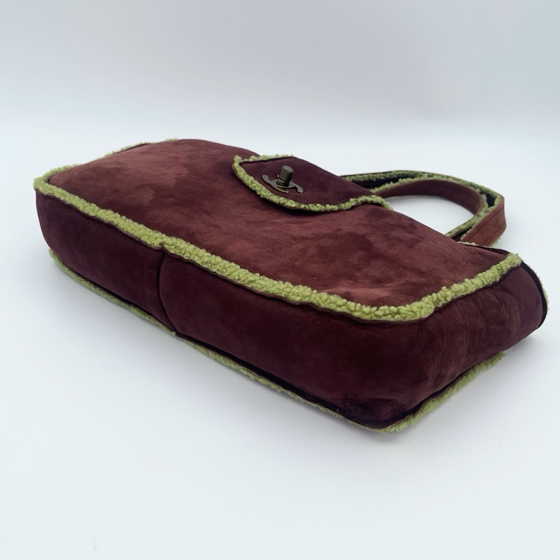 「JL精品代購」香奈兒巧克力麂皮拼抹茶羊羔毛銀扣手提腋下小方包-7