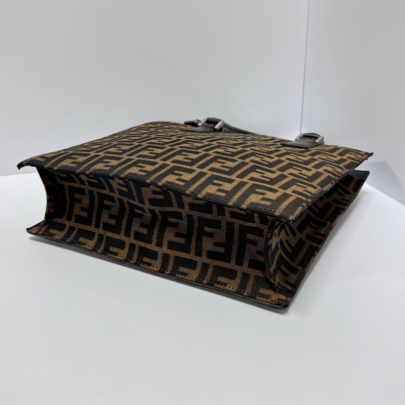 【極新🎁】 FENDI 經典老花 風琴托特包 肩背包(專櫃113,200)-12