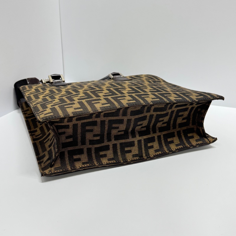 【極新🎁】 FENDI 經典老花 風琴托特包 肩背包(專櫃113,200)-15