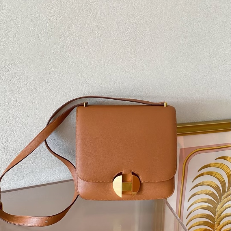 #僅一顆🉐驚爆價💰 #康康平替 愛馬仕2002-20金棕金ec皮 郵差包-3