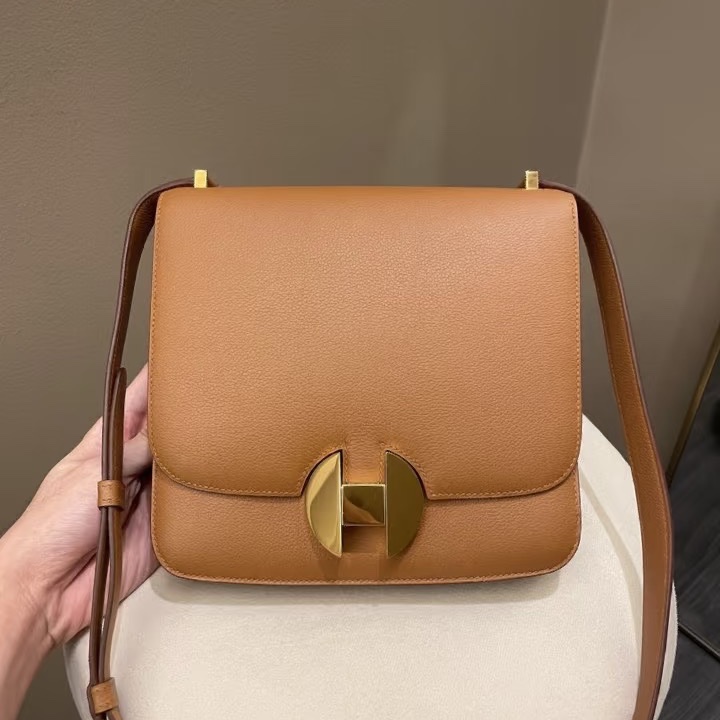 #僅一顆🉐驚爆價💰 #康康平替 愛馬仕2002-20金棕金ec皮 郵差包-4