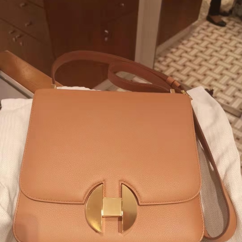 #僅一顆🉐驚爆價💰 #康康平替 愛馬仕2002-20金棕金ec皮 郵差包-6