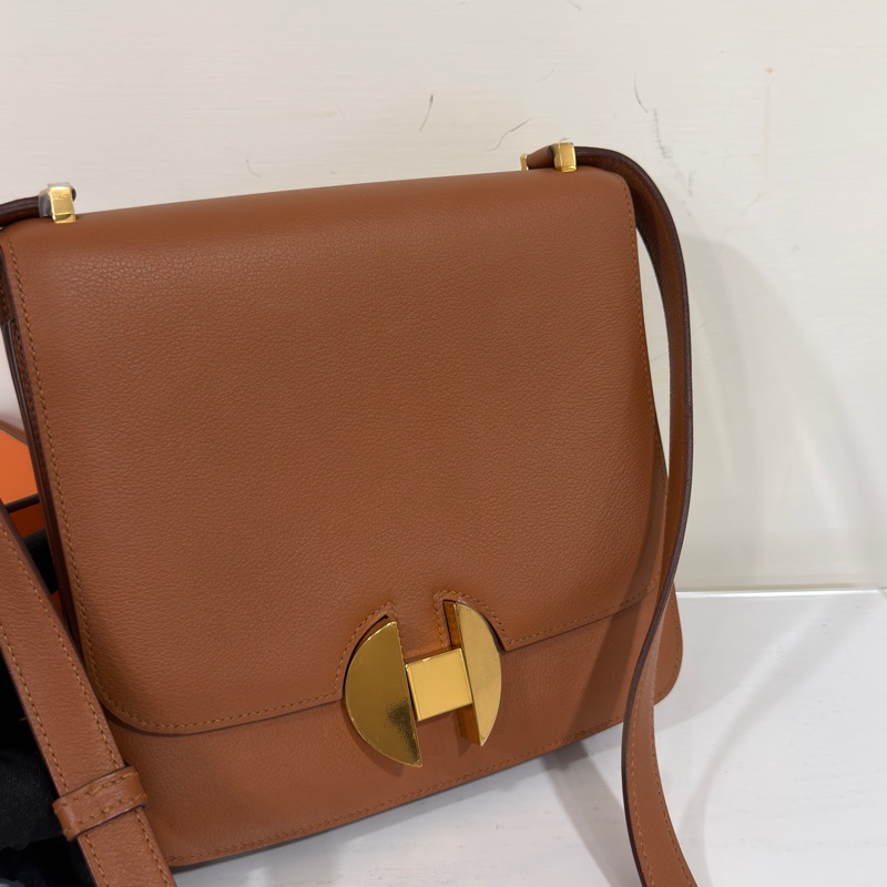 #僅一顆🉐驚爆價💰 #康康平替 愛馬仕2002-20金棕金ec皮 郵差包-10