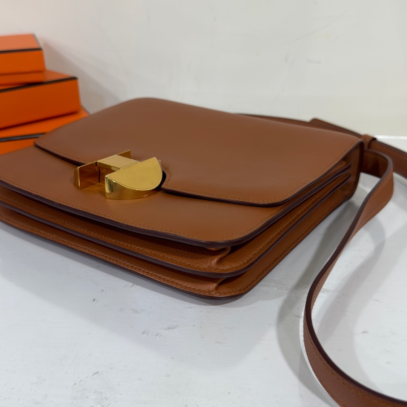 #僅一顆🉐驚爆價💰 #康康平替 愛馬仕2002-20金棕金ec皮 郵差包-12