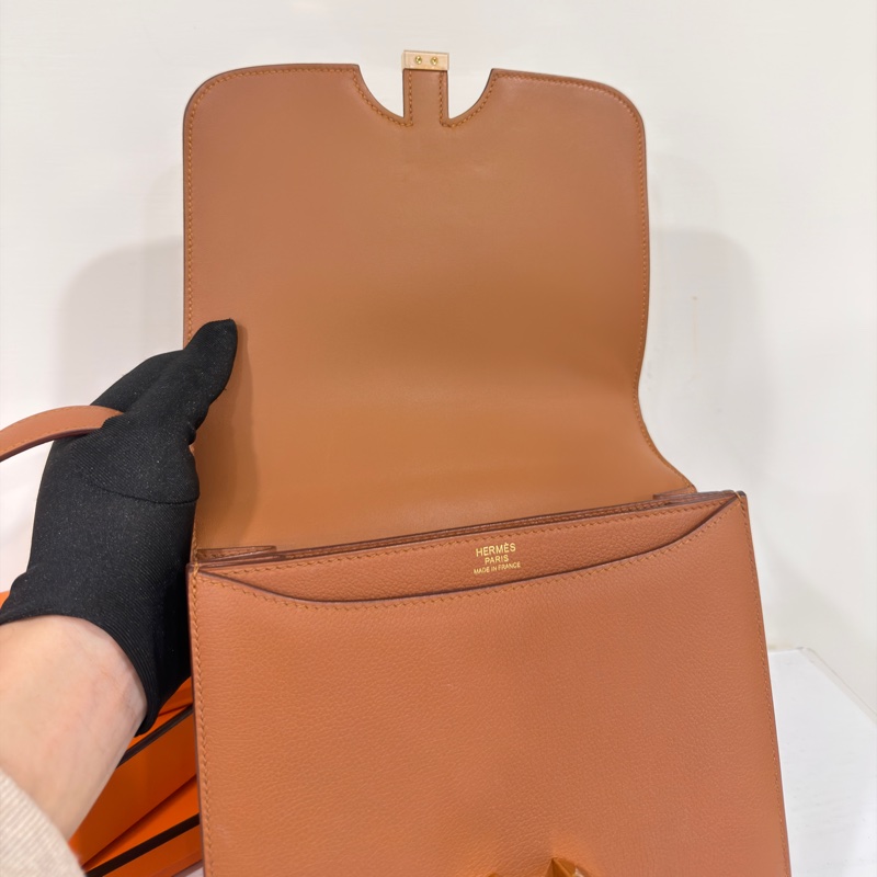 #僅一顆🉐驚爆價💰 #康康平替 愛馬仕2002-20金棕金ec皮 郵差包-17