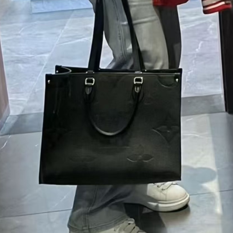 實用主義看過來😍99新🆕Lv路易威登黑色全皮on the go中號托特包手提包肩背包-1