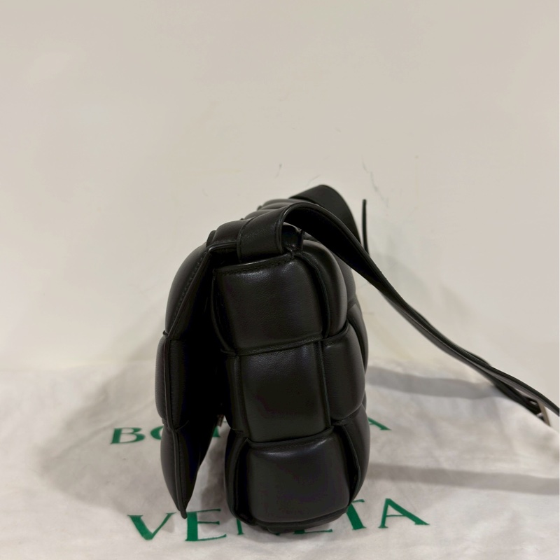 百搭通用款😍99新🆕Bv葆蝶家黑色銀扣Cassette編織枕頭包單肩斜挎包-11