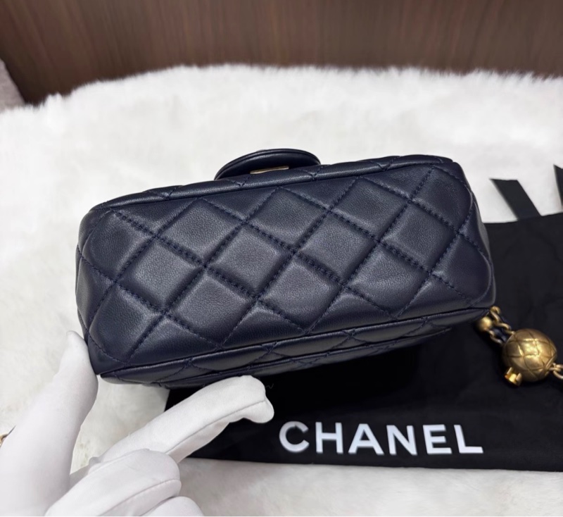 【99新 ✨ 全網最低價!】Chanel香奈兒 深藍色 金球 羊皮 斜挎包 鏈條包 現貨好價(下單前先詢問庫存❗️)-1