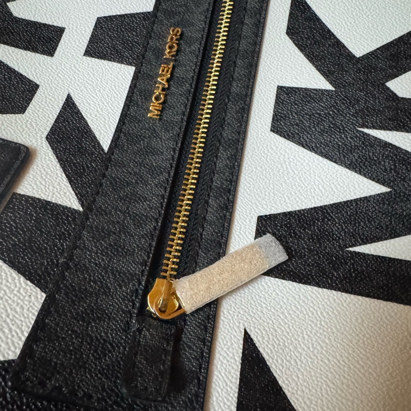 Michael Kors 自賣 全新 二手托特包 斜背包 大包 神威尚未使用-3
