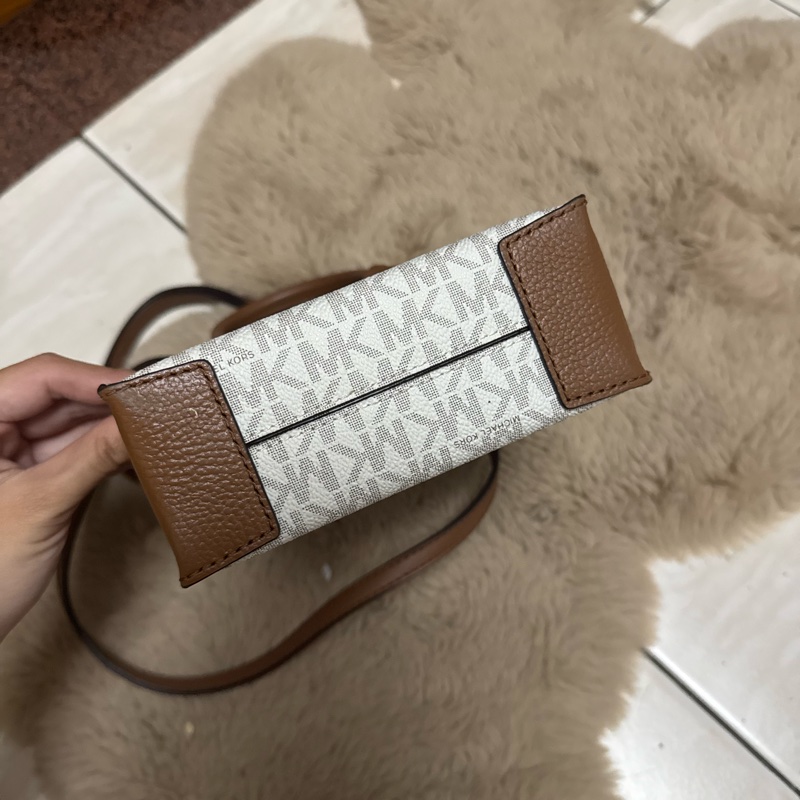 Michael Kors 自賣 全新僅拆封 小包 小斜背包 小手提包 琴譜包-8