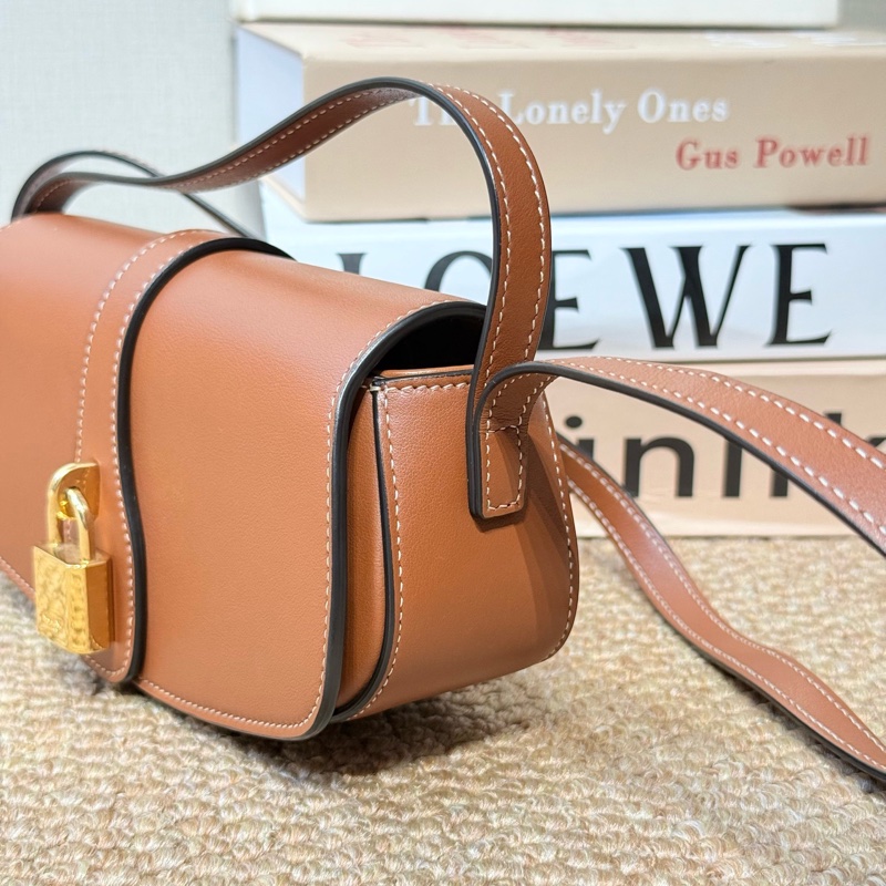 99新 Celine 賽琳 Tabou系列 金鎖包-4