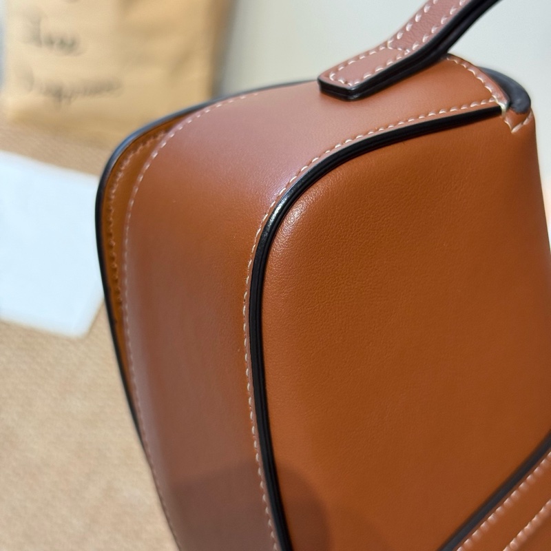 99新 Celine 賽琳 Tabou系列 金鎖包-8