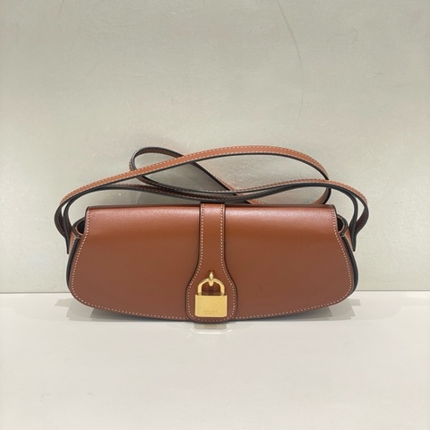 99新 Celine 賽琳 Tabou系列 金鎖包