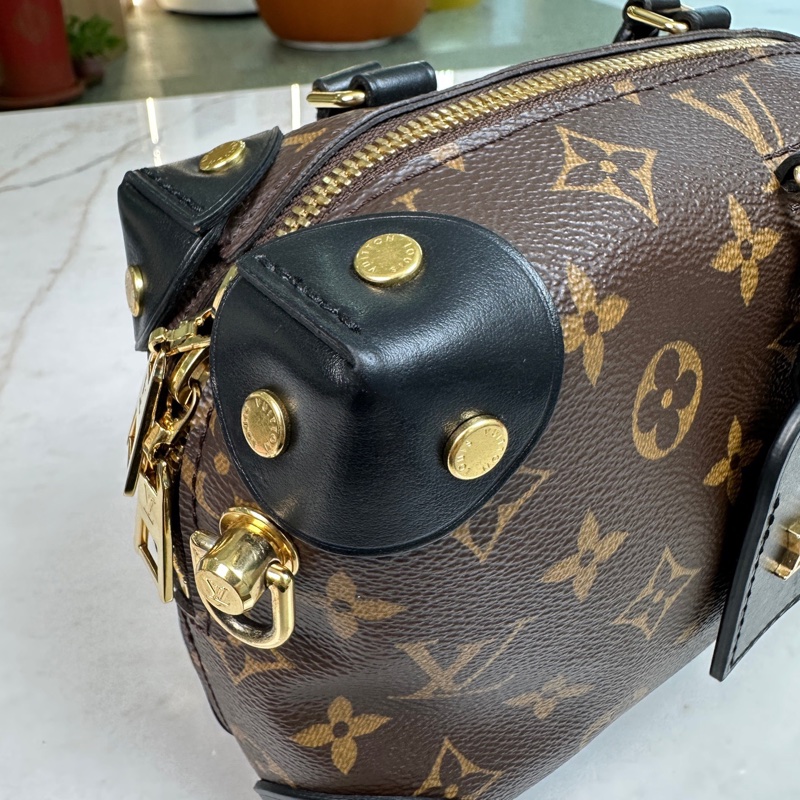 LV盒子包 98新LV路易威登PETITE MALLE SOUPLE系列黑色牛皮軟盒子-2