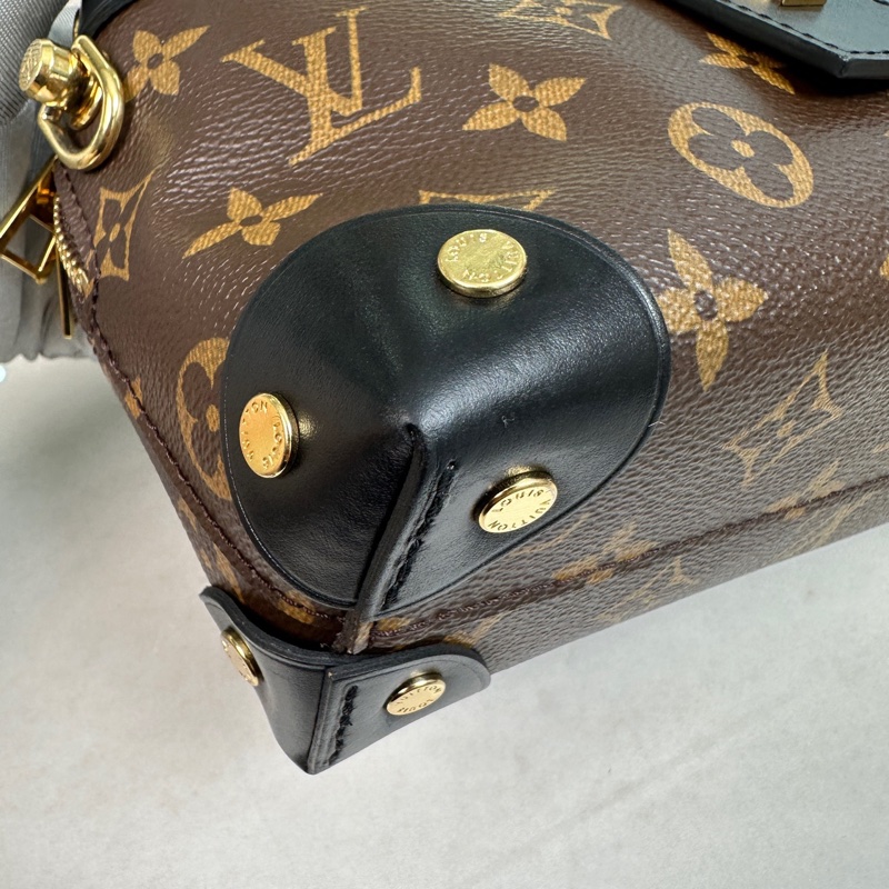 LV盒子包 98新LV路易威登PETITE MALLE SOUPLE系列黑色牛皮軟盒子-3