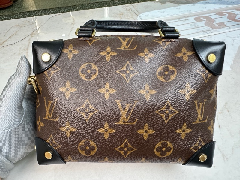 LV盒子包 98新LV路易威登PETITE MALLE SOUPLE系列黑色牛皮軟盒子-6