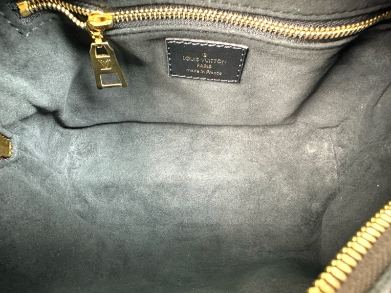 LV盒子包 98新LV路易威登PETITE MALLE SOUPLE系列黑色牛皮軟盒子-8