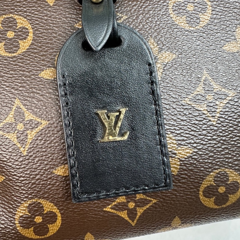 LV盒子包 98新LV路易威登PETITE MALLE SOUPLE系列黑色牛皮軟盒子-10