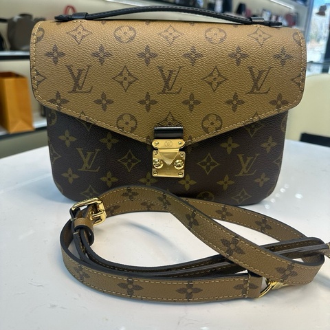 LV路易威登/老花拼色郵差包 芯片款25*7*19cm