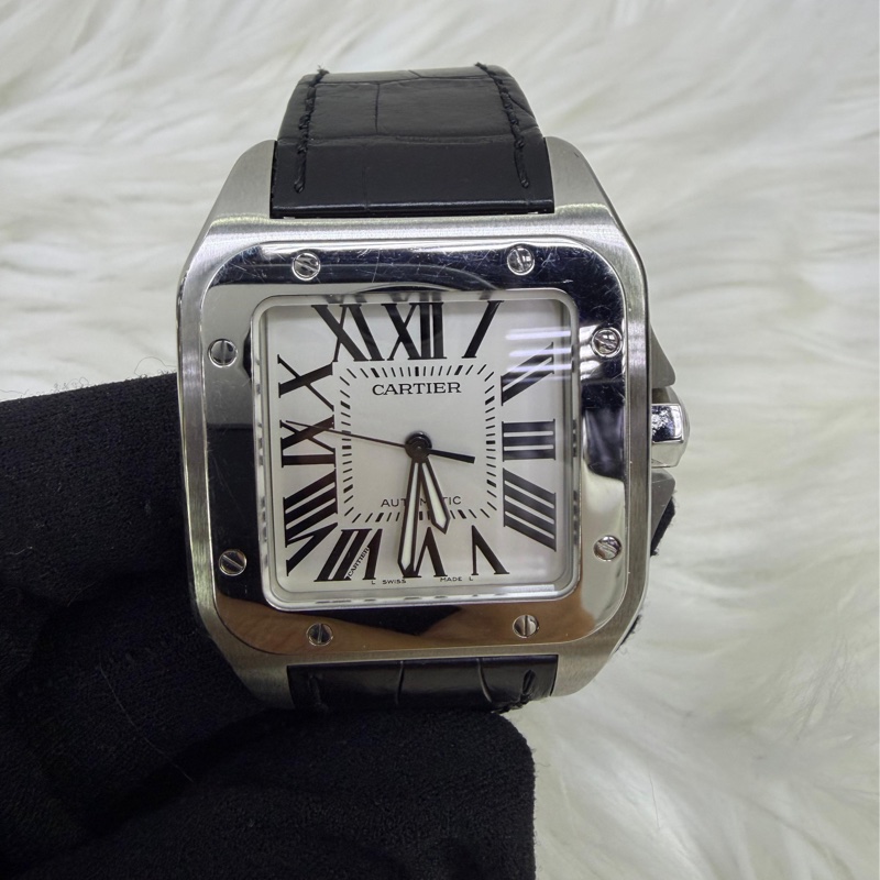 這款手錶是卡地亞(Cartier) 的一款Santos 100 系列自動上鍊腕錶-0