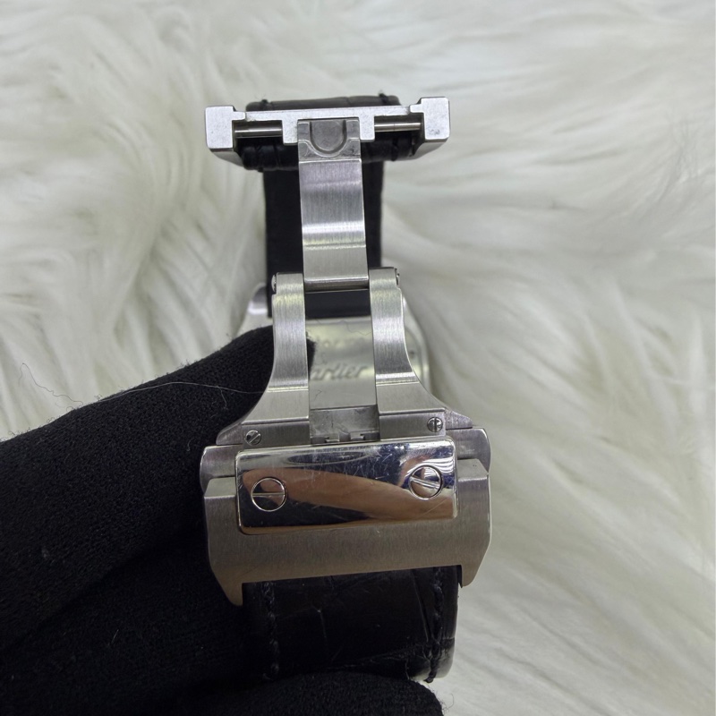 這款手錶是卡地亞(Cartier) 的一款Santos 100 系列自動上鍊腕錶-8
