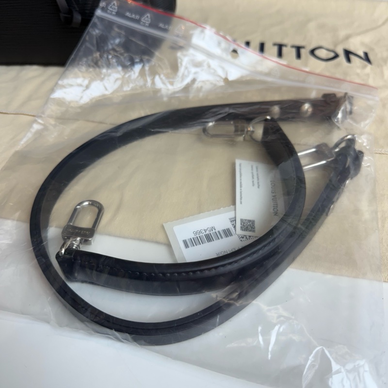 99新LV路易威登NEONOE 水桶包,帶手提,底長:25,芯片款,附件:塵袋、肩帶-6