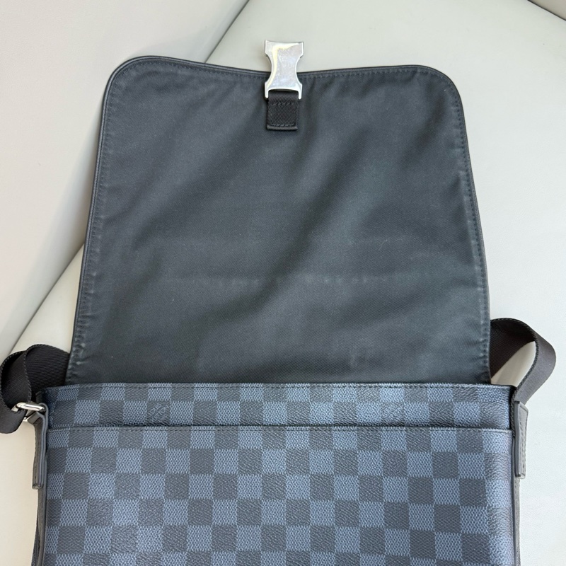 99新LV路易威登 芯片款 藍色棋盤格男士單肩斜挎包 底長:30-7