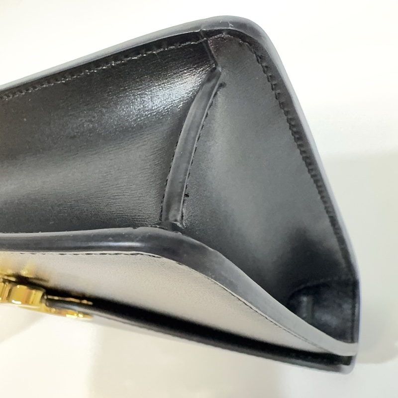 CELINE黑金牛皮凱旋MARGO下蓋信封側背包-9