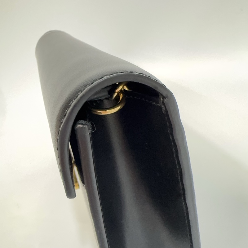 CELINE黑金牛皮凱旋MARGO下蓋信封側背包-14